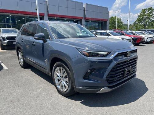 Storm 2026 Toyota Grand Highlander Platinum