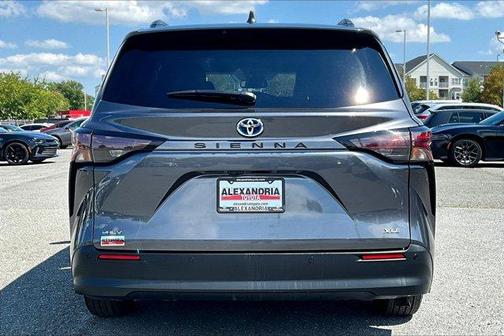 2025 Toyota Sienna XLE