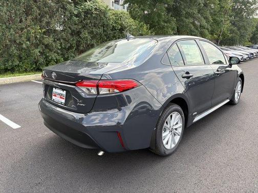 UNDERGROUND 2026 Toyota Corolla Hybrid LE