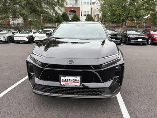 Midnight Black Metallic 2026 Toyota C-HR XSE