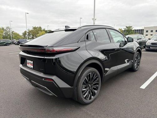 Midnight Black Metallic 2026 Toyota C-HR XSE