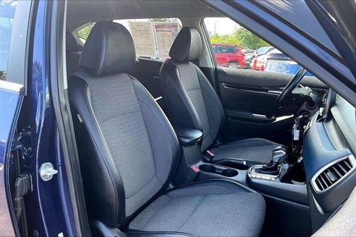 Dark Ocean Blue / White Roof 2021 Kia Seltos S