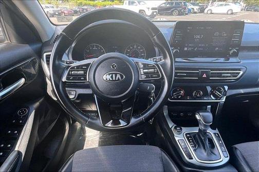 Dark Ocean Blue / White Roof 2021 Kia Seltos S