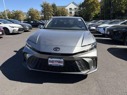 Metal 2026 Toyota Camry SE