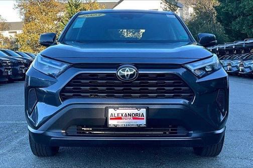2023 Toyota RAV4 LE