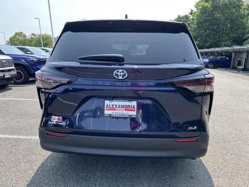 2025 Toyota Sienna XLE