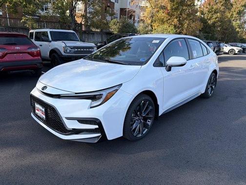 Ice 2027 Toyota Corolla SE