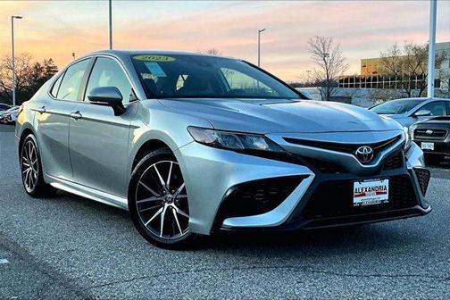 2022 Toyota Camry SE