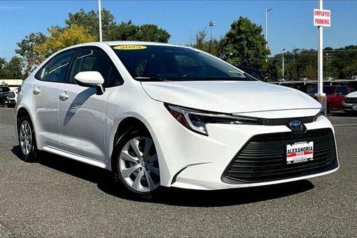 2025 Toyota Corolla Hybrid LE