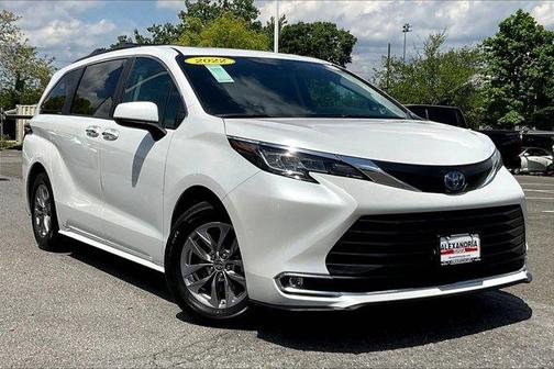 2022 Toyota Sienna XLE