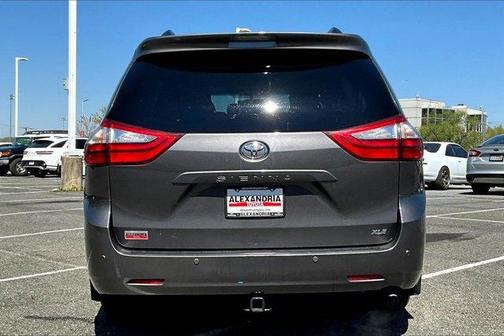 2015 Toyota Sienna XLE