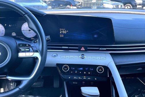 Metal 2024 Hyundai ELANTRA Limited