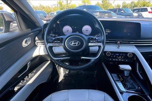 Metal 2024 Hyundai ELANTRA Limited
