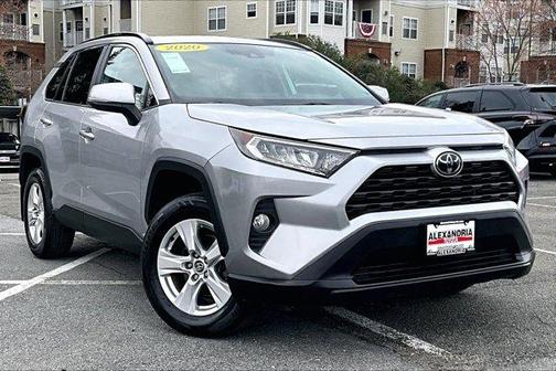2020 Toyota RAV4 XLE