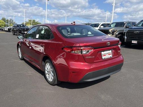 Ruby Flare Pearl 2026 Toyota Corolla LE