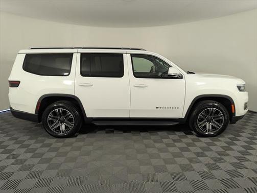 2022 Jeep Wagoneer Series III 4x2