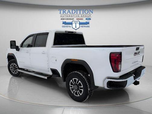Summit White 2023 GMC Sierra 2500 SLE