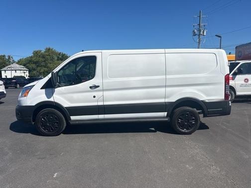 2022 Ford Transit-250 Base