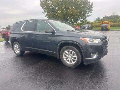 Graphite Metallic 2019 Chevrolet Traverse LT Cloth