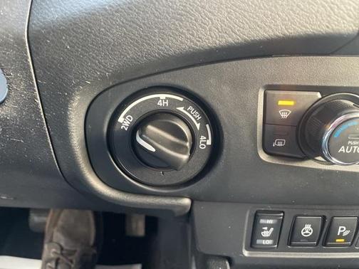 2022 Nissan Frontier SV