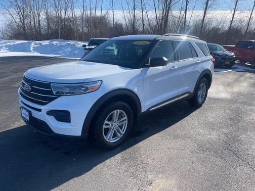 Oxford White 2021 Ford Explorer XLT