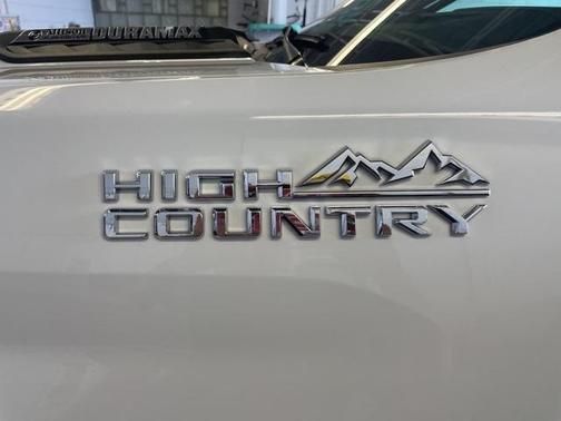 2022 Chevrolet Silverado 2500 High Country