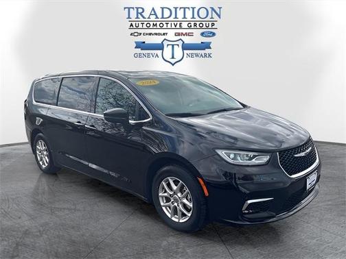 2024 Chrysler Pacifica Touring-L