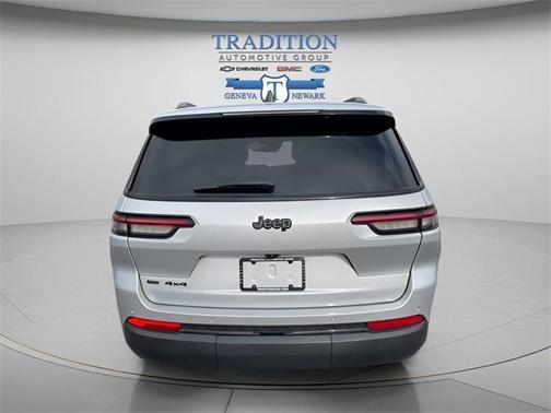 2021 Jeep Grand Cherokee L Laredo