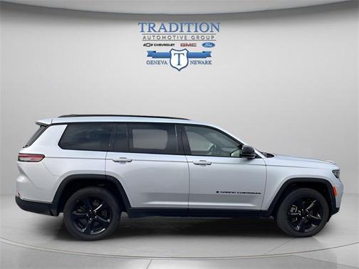 2021 Jeep Grand Cherokee L Laredo