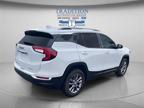 2023 GMC Terrain SLT