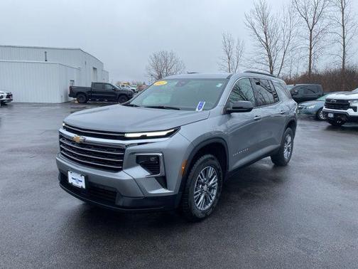 Sterling Gray Metallic 2025 Chevrolet Traverse LT