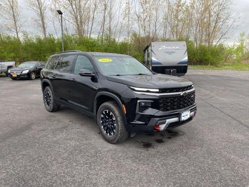 Mosaic Black Metallic 2024 Chevrolet Traverse Z71