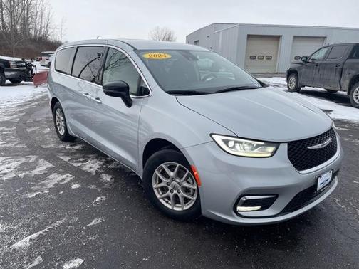 2024 Chrysler Pacifica Touring-L