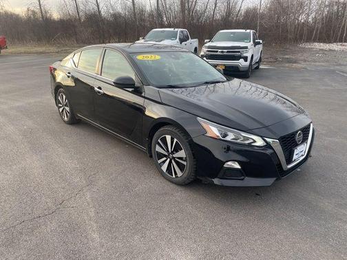 2022 Nissan Altima 2.5 SV