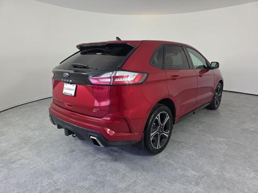 2021 Ford Edge ST