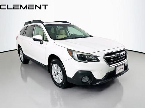 White 2019 Subaru Outback 2.5i Premium