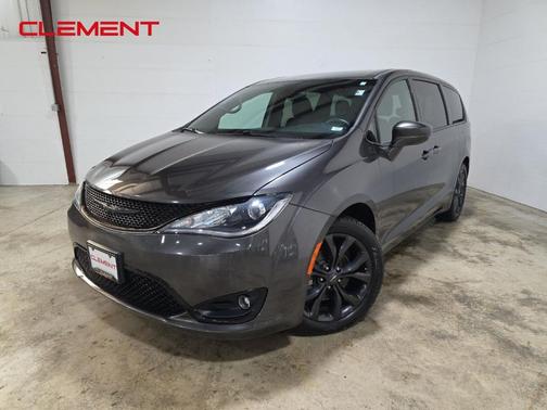 2019 Chrysler Pacifica Touring Plus