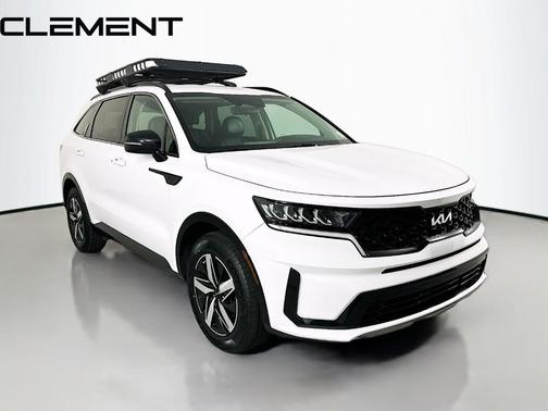 Glacial White Pearl 2022 Kia Sorento S