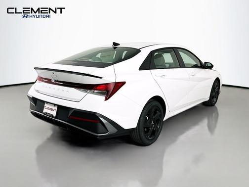 Serenity White Pearl 2026 Hyundai ELANTRA SEL Sport