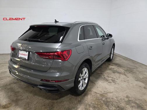 2022 Audi Q3 45 S line Premium