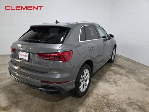 2022 Audi Q3 45 S line Premium