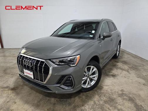 2022 Audi Q3 45 S line Premium