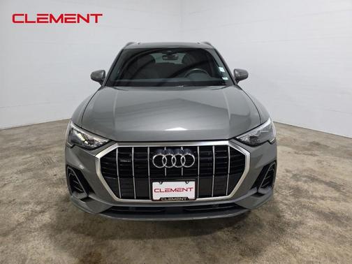 2022 Audi Q3 45 S line Premium