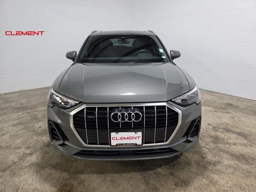 2022 Audi Q3 45 S line Premium