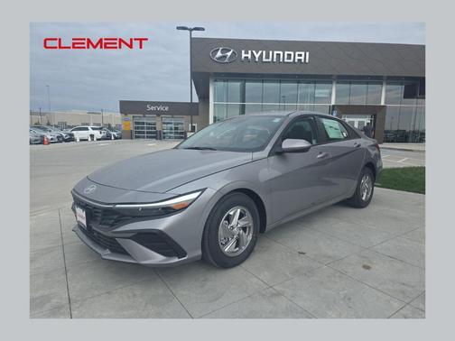 2025 Hyundai ELANTRA SE