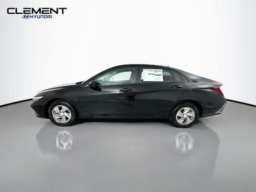 Black 2026 Hyundai ELANTRA SE