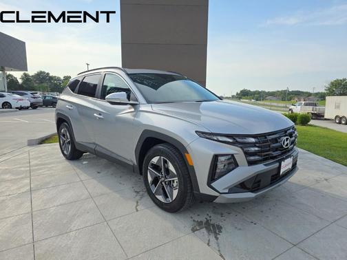Shimmering Silver 2025 Hyundai TUCSON SEL Convenience