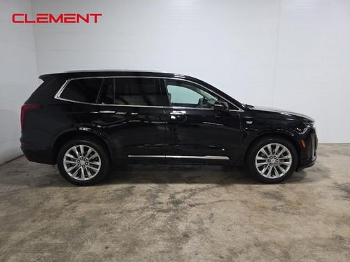 2022 Cadillac XT6 Premium Luxury AWD