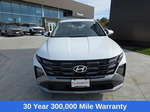 2026 Hyundai TUCSON SE