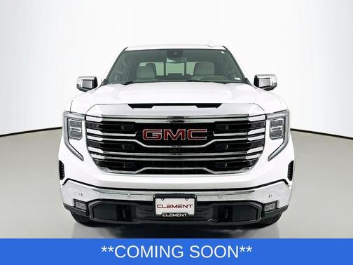 White 2022 GMC Sierra 1500 SLT